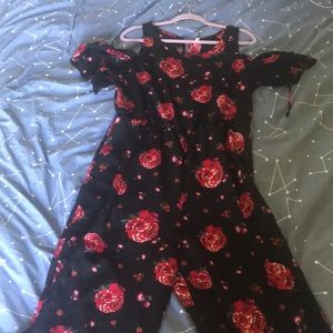 Only worn once for Christmas 2017